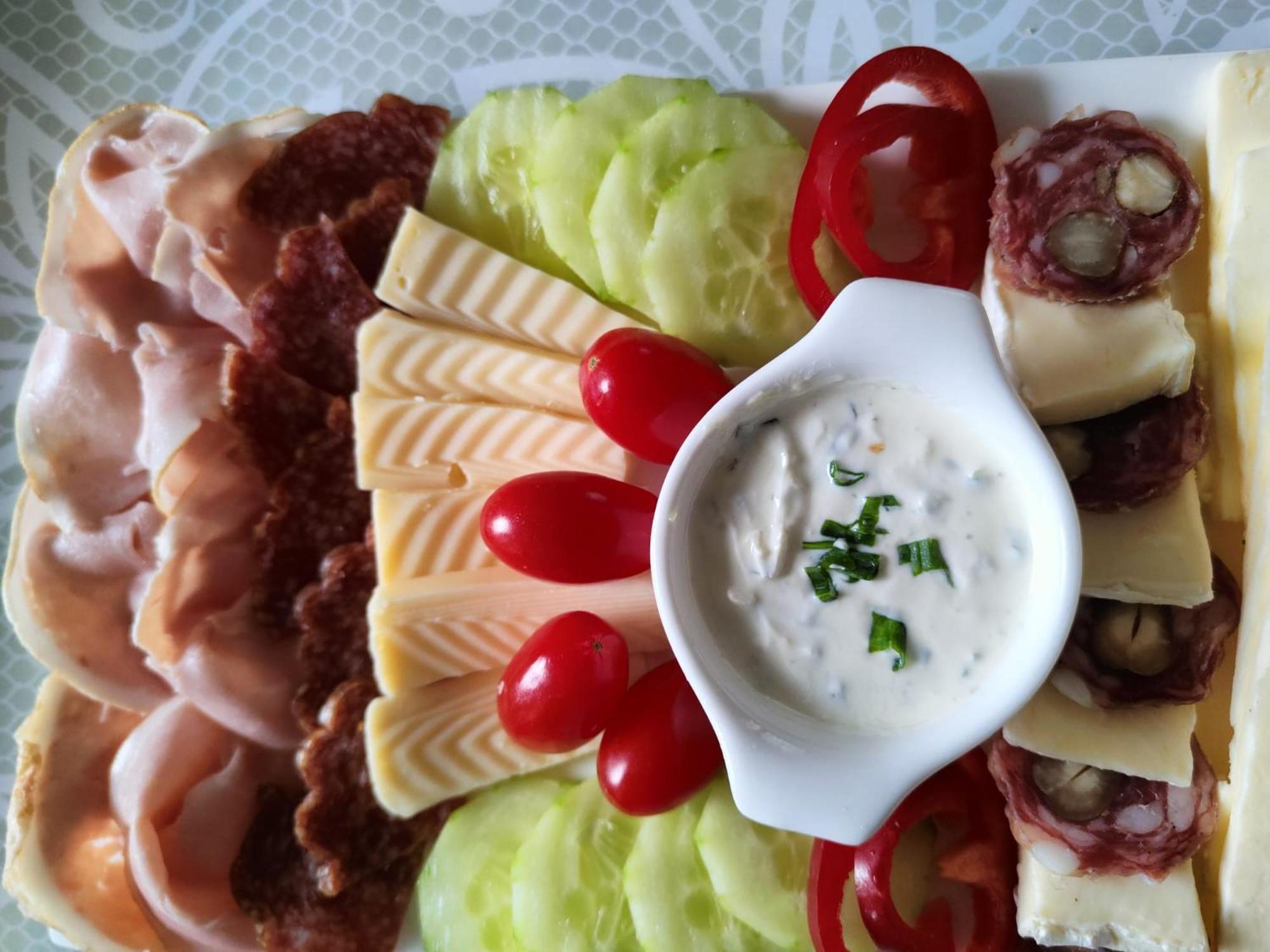 Bed And Breakfast Tvrz Velká Bukovina Eksteriør billede